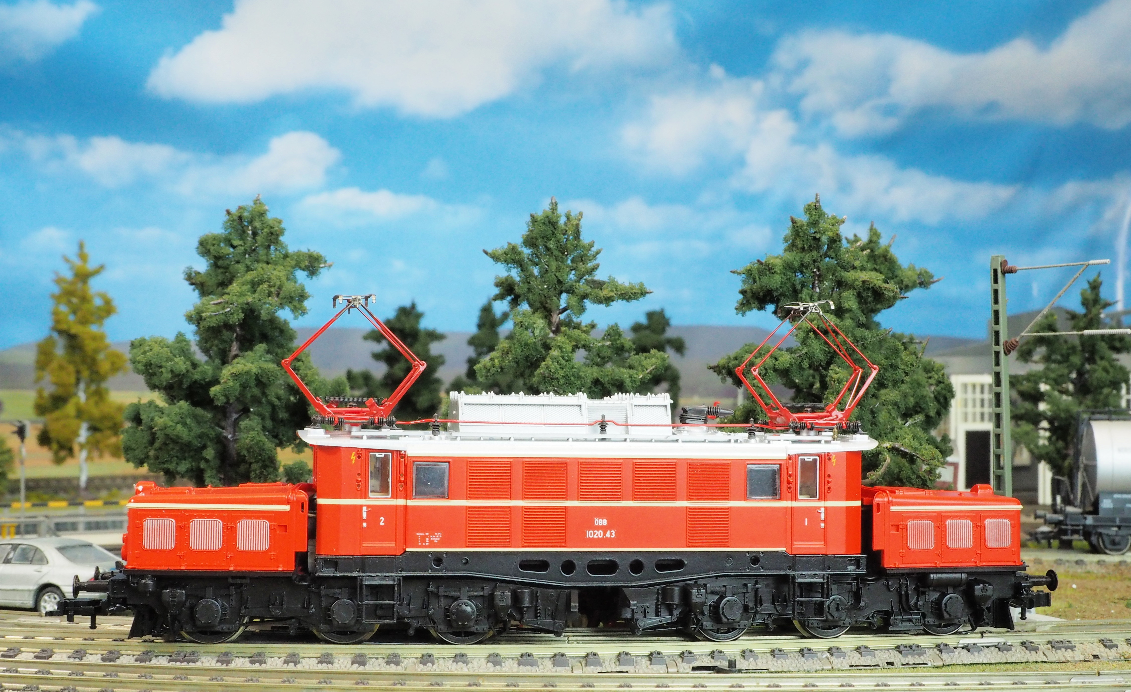 HO ヨーロッパ型鉄道模型 電気機関車 | ニューロ機工